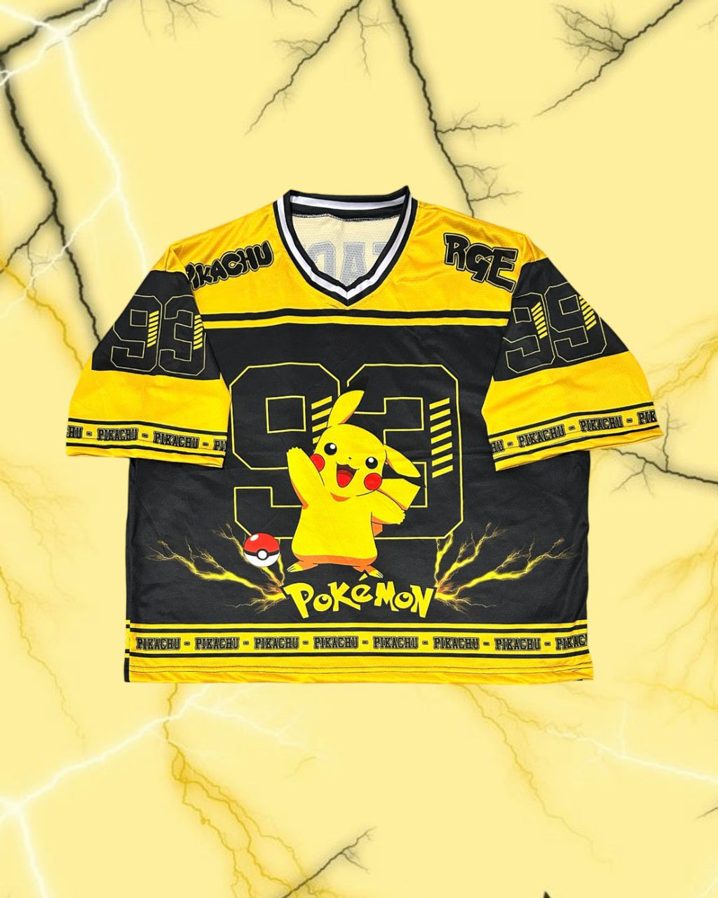 CAMISETA Modelo PIKACHU